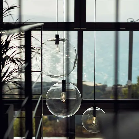 Omnia Luxury Villa *